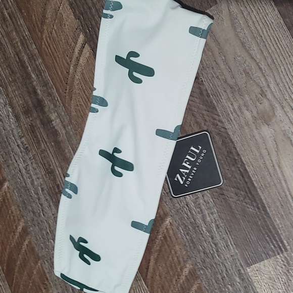 Bikini bundle - Picture 3 of 3